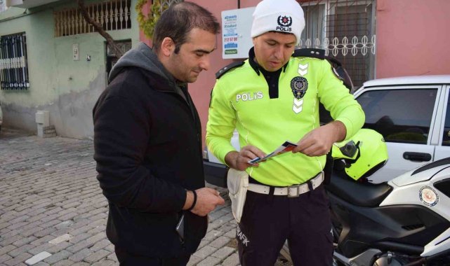 Aydın'ın Çine ilçesinde polis ekipleri motosikletlere yönelik denetimle...