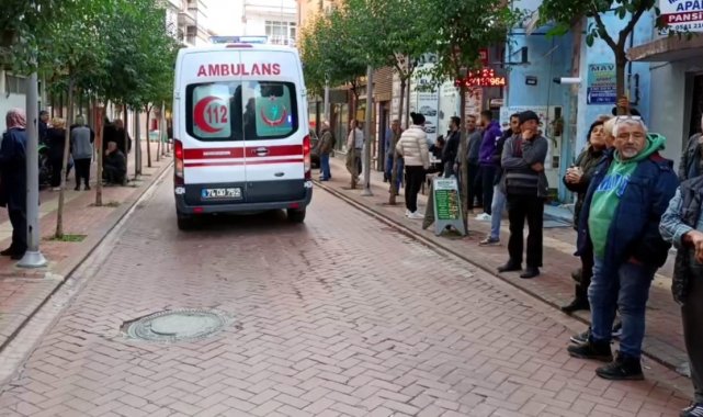 Bartın'da oğlu ile 5 katlı bir binanın çatısında çalışan baba, matkap u...