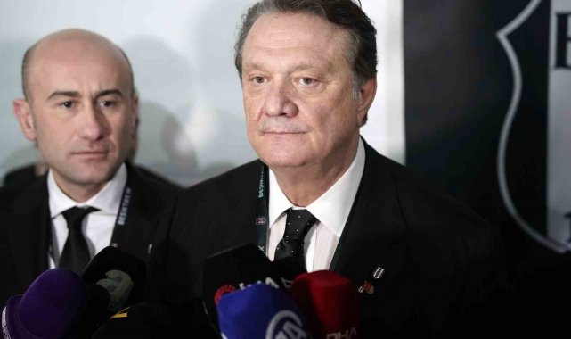 Beşiktaş Kulübü Başkan Adayı Hasan Arat, oy verme işleminin yapıldığı Akatl...