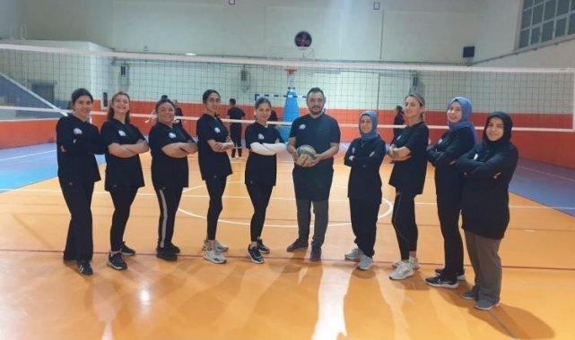 Bilecik İl Milli Eğitim Müdürlüğü tarafından düzenlenen voleybol ve masa te...