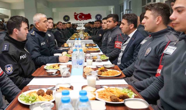 Bilecik Valisi Şefik Aygöl, Bilecik Polis Meslek Eğitim Merkezi'nde pol...