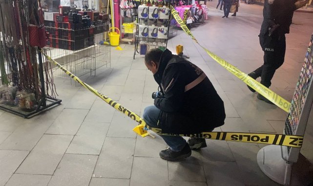 Çorum'da cadde üzerinde husumetlisi ile karşılaşan çocuğun silahla peş ...