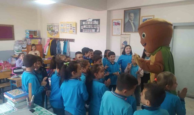 Düzce Belediyesinin ilkokul 3'ncü sınıflara yönelik gerçekleştirdiği