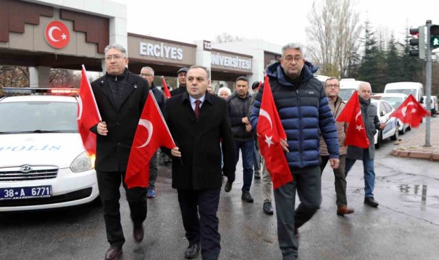 Erciyes Üniversitesi (ERÜ) 17 Aralık 2016 tarihinde kampüs yerleşkesi önünd...