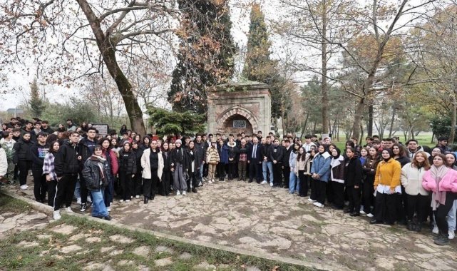 Gebze Belediye Başkanı Zinnur Büyükgöz, liseli öğrencilere Fatih Sultan Meh...