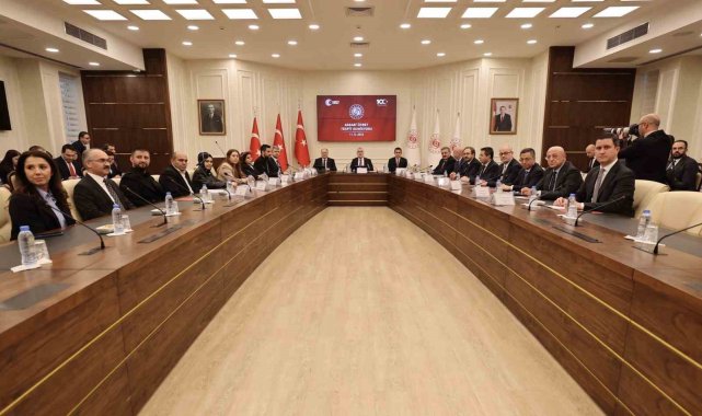 İlk toplantısını 11 Aralık Pazartesi gerçekleştiren Asgari Ücret Tespit Kom...