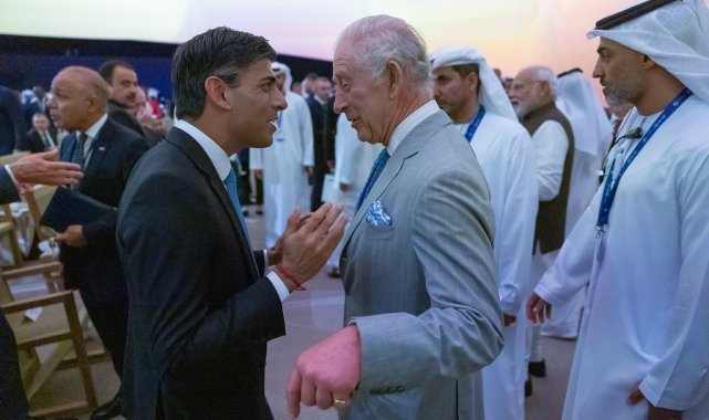 İngiltere Kralı III. Charles'ın Yunanistan Başbakanı Kyriakos Miçotakis...