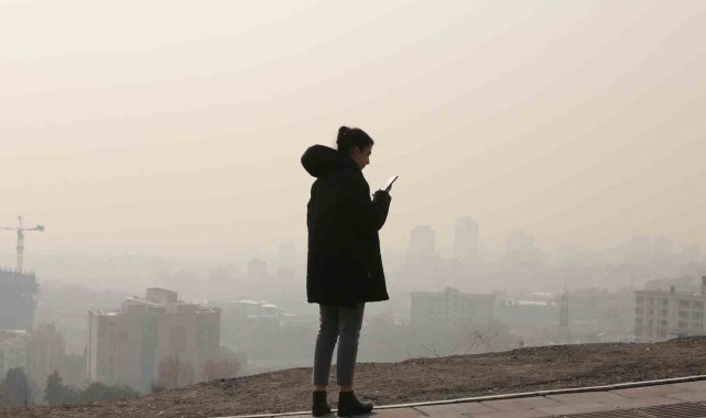 İran'ın başkenti Tahran'da yoğun hava kirliliği nedeniyle yarın ilk...