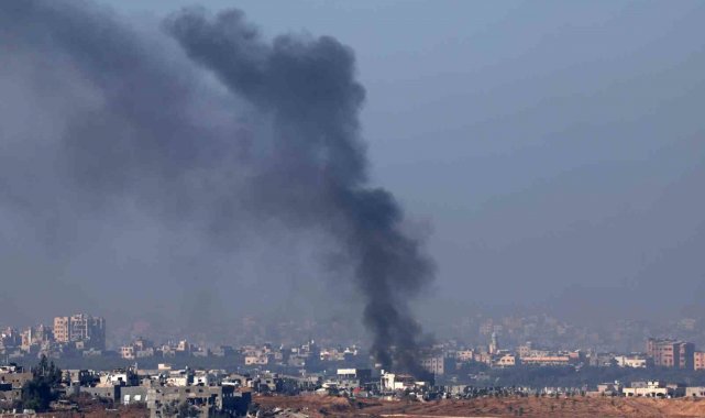 İsrail ordusu, Gazze'de 400'ün üzerinde hedefe saldırı gerçekleştir...