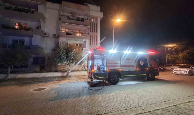 İzmir'in Selçuk ilçesinde yemek yaparken yere düşen yaşlı kadın, yanan ...