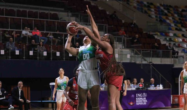 Kadınlar Basketbol Süper Ligi'nin 13. haftasında Mehmet Kavan Yapı İzmi...
