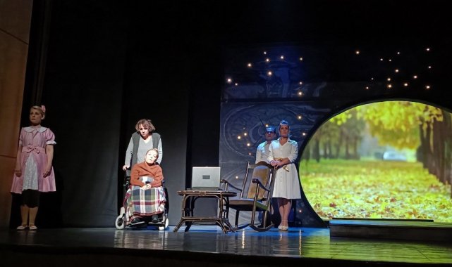 Karaman İl Kültür ve Turizm Müdürlüğü tarafından organize edilen "Anne...