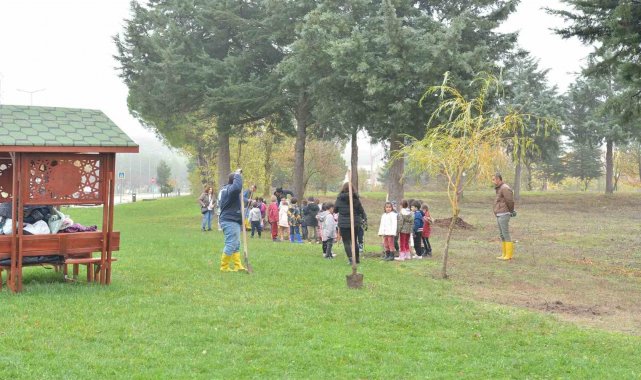 Karesi Şehit Mesut Yağan Anaokulu öğrencileri "Cumhuriyetimizin 100. Y...