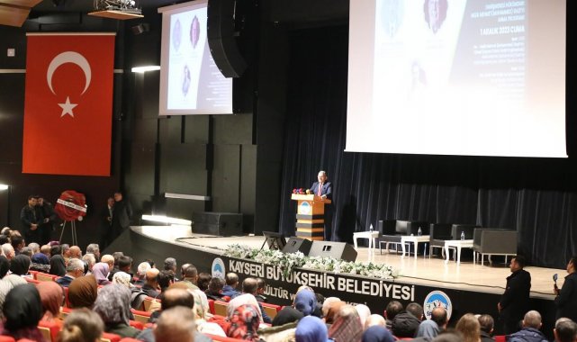 Kayseri Valisi Gökmen Çiçek ve Büyükşehir Belediyesi Dr. Memduh Büyükkılıç,...