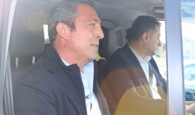 Kulüpler Birliği Vakfı Başkanı Ali Koç ve beraberindeki heyet, hakem Halil ...