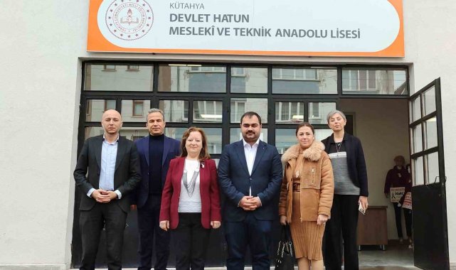 Kütahya Organize Sanayi Bölgesi, Mesleki ve Teknik Anadolu Liseleri mezunla...