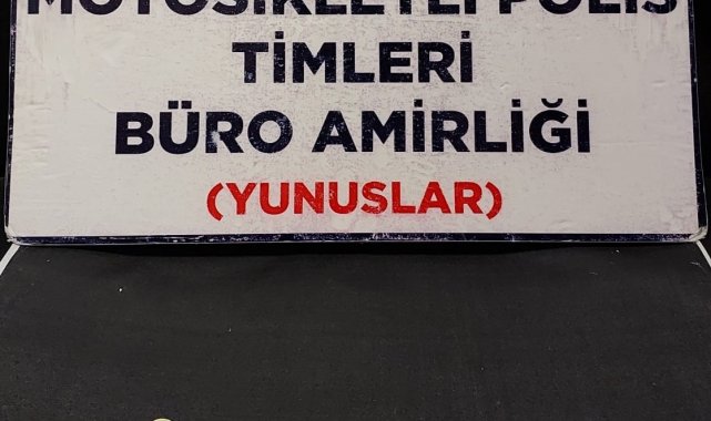 Kütahya'da Motosikletli Polis Timlerince bir kişinin yapılan üst aramas...