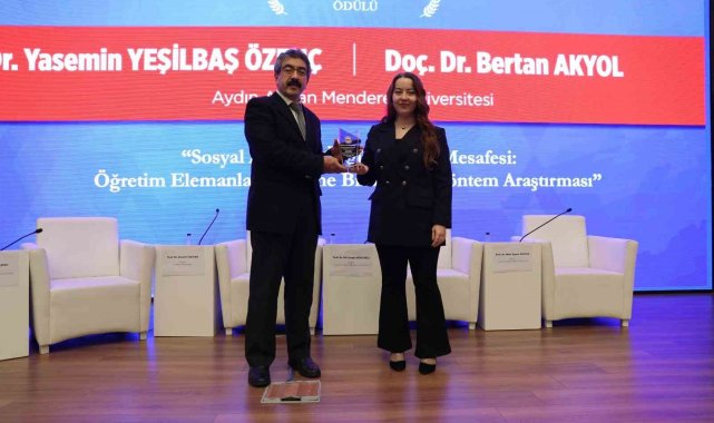 Memur-Sen Akademi tarafından bu yıl üçüncüsü düzenlenen Memur-Sen Tez Ödüll...