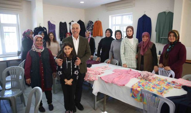 Mersin'in merkez Akdeniz ilçe Belediyesinin mahallere açtığı kültür san...