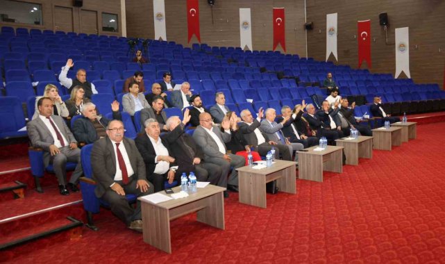 Mersin'in merkez ilçe Toroslar Belediye Başkanı Atsız Afşın Yılmaz, Ara...