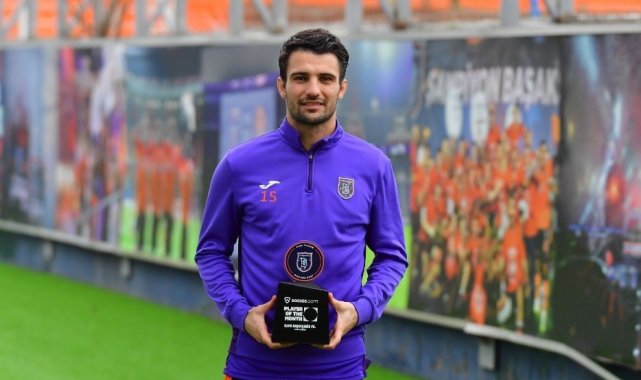 RAMS Başakşehir'in Fransız oyuncusu Leo Dubois, Başakşehir Fan Token sa...