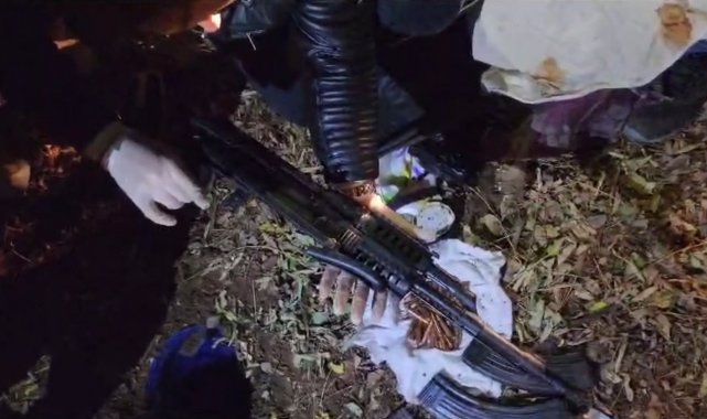 Şanlıurfa'nın Haliliye ilçesinde jandarma ekiplerinin silah kaçakçıları...