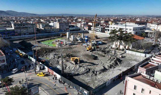 Şehrin tarihi kentsel dönüşüm projesi olan Ada Hayat'ta zemin iyileştir...