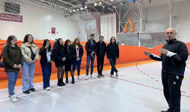 Sivas Gemerek Şehit Binbaşı Mehmet Aras Anadolu Lisesi öğrencileri, Nevşehi...