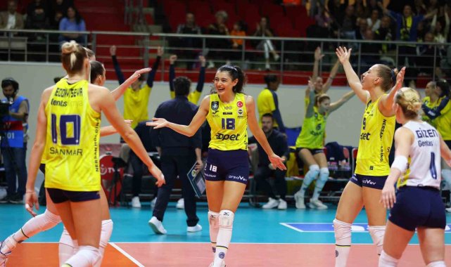 Sultanlar Ligi 11. hafta maçında Fenerbahçe Opet, konuk ettiği PTT'yi 2...