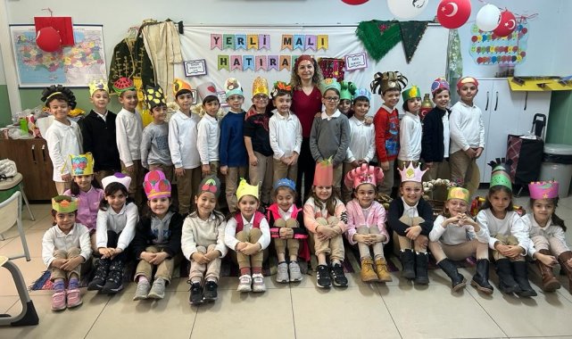 Tekirdağ'ın Muratlı B.B.Cumhuriyet İlkokulu 3/B ve 2/A Sınıfı öğretmenl...