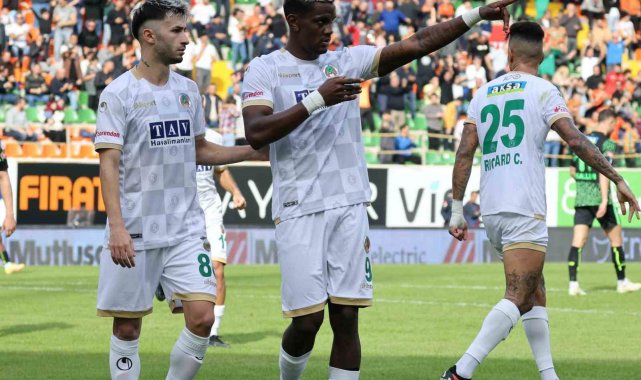 Trendyol Süper Lig'in 14. haftasında Corendon Alanyaspor, sahasında Kon...