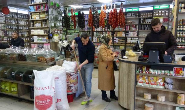 Van'da özellikle gece saatlerinde hastalıklara davetiye çıkaran soğuk h...
