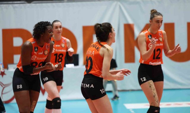 Vodafone Sultanlar Ligi 11. hafta karşılaşmasında evinde Sarıyer Belediyesp...