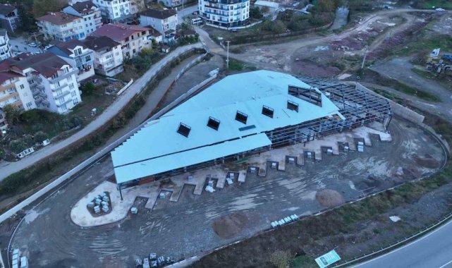 Yapımı hızla devam eden Gölcük Yeni Şehirlerarası Otobüs Terminali'nin ...