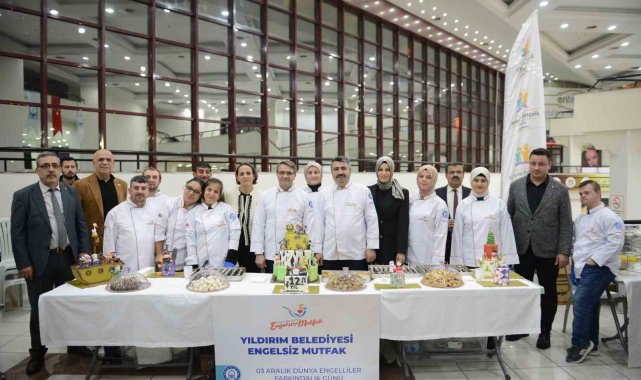 Yıldırım Belediyesi Engelsiz Yaşam Okulu öğrencilerinin '3 Aralık Dünya...