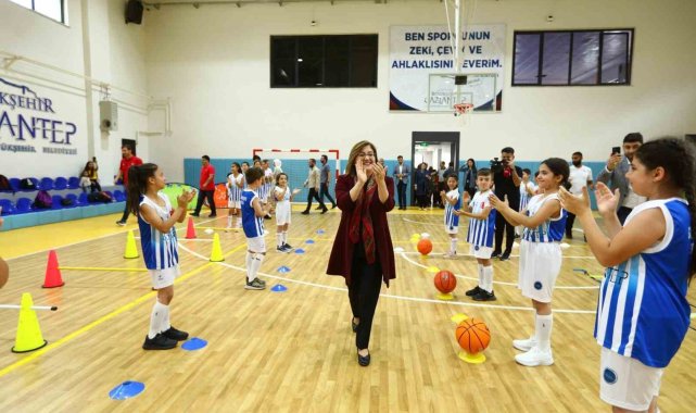 Gaziantep Büyükşehir Belediye Başkanı Fatma Şahin, spor şehri Gaziantep ilk...