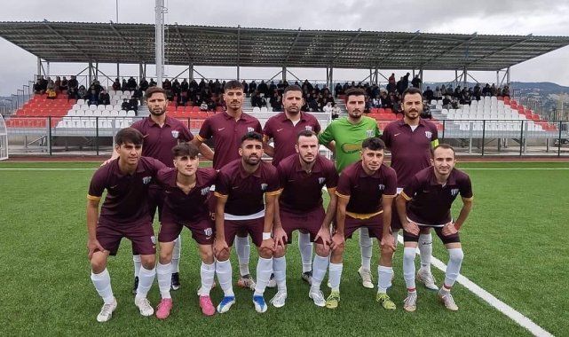 Manisa Ali Kaya Süper Amatör C Grubu'nda Selendi Belediyespor takımı ev...