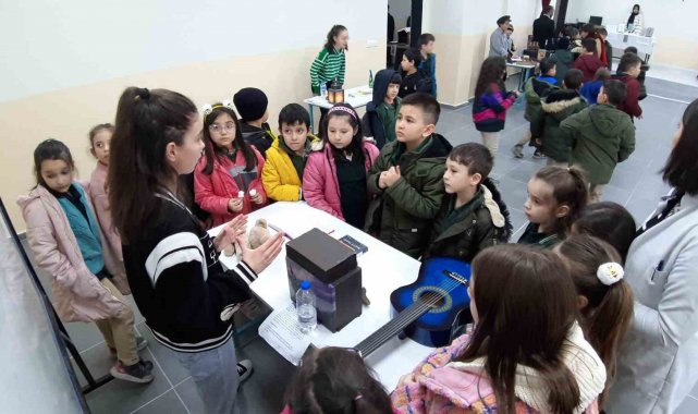 Bolu'da hayata geçirilen "Okudum, Hissettim, Paylaşıyorum" pr...