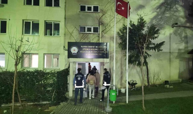 Bursa Emniyet Müdürlüğü Göçmen Kaçakçılığıyla Mücadele ve Hudut Kapıları Şu...