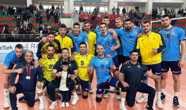 Efeler Ligi'nin 22. haftasında Fenerbahçe Erkek Voleybol Takımı, konuk ...