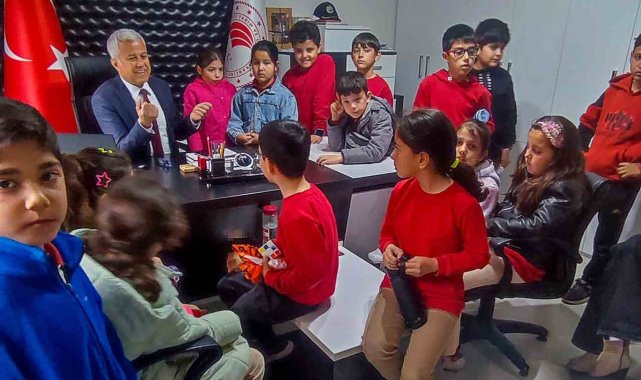 Muğla'nın Ortaca ilçesinde Şehit Piyade Asteğmen Ünal Daka İlkokulu öğr...