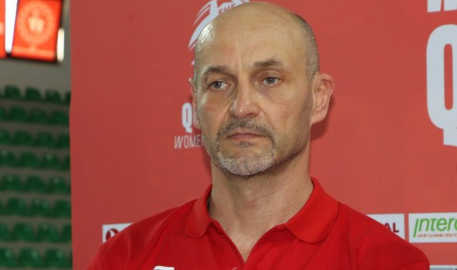 A Milli Kadın Hentbol Takımı Başantrenörü Costica Buceschi, Karadağ maçının...