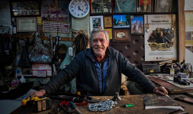 Balıkesir'in Sındırgı ilçesinde 78 yaşındaki Nurettin Yılmazer, 8 yaşın...