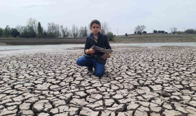 Konya'nın Ahırlı ilçesinde kış aylarının kurak geçmesinin ardından baha...