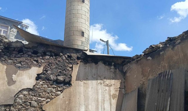 Tunceli'nin Çemişgezek ilçesine bağlı Cihangir Köyü Camii'nde henüz...