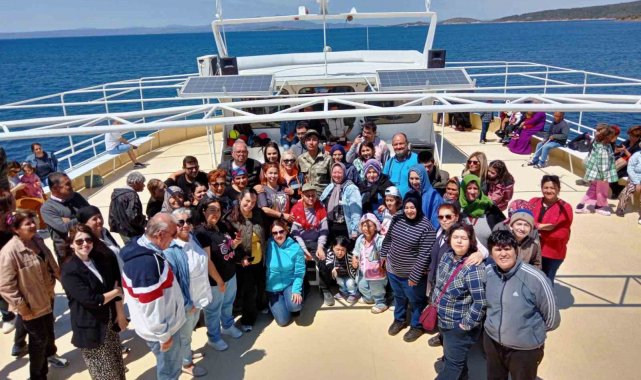 Balıkesir'in Ayvalık ilçesinde, 10-16 Mayıs Engelliler Haftası nedeniyl...