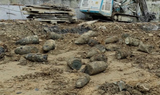 Beyoğlu'nda okul inşaatında ortaya çıkan 30 havan topunun bulunduğu tar...