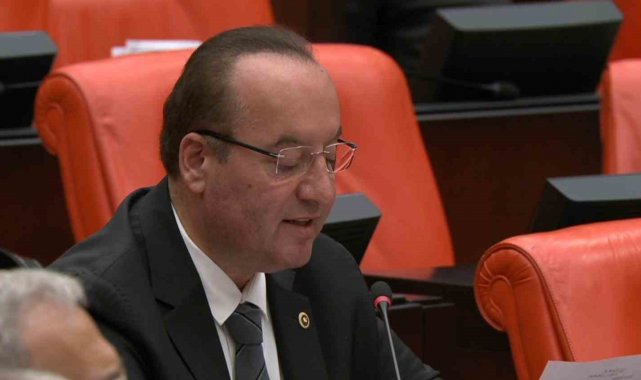 CHP Karabük Milletvekili Cevdet Akay, Eflani ilçesinde yaşanan dolu sonrası...