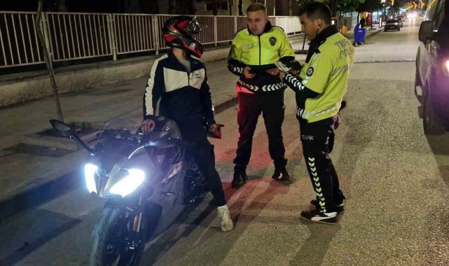 Çorum'un Alaca ilçesinde, polis ekiplerinin asayiş ve huzur sağlanmasın...