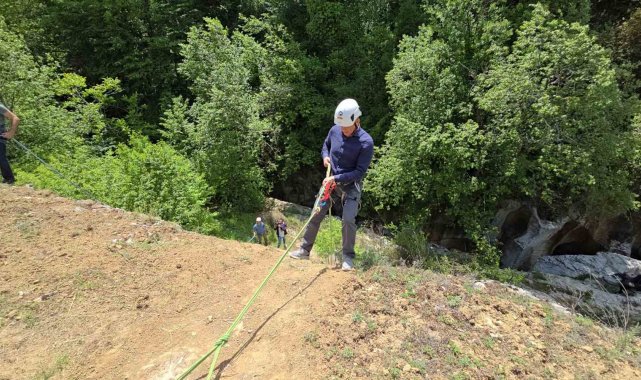 Karabük'te 5 ay önce kurulan ve yaş aralığı 55 ile 70 arasında değişen ...